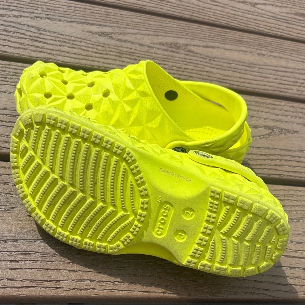 CROCS Kids Bright Yellow Textured Clog